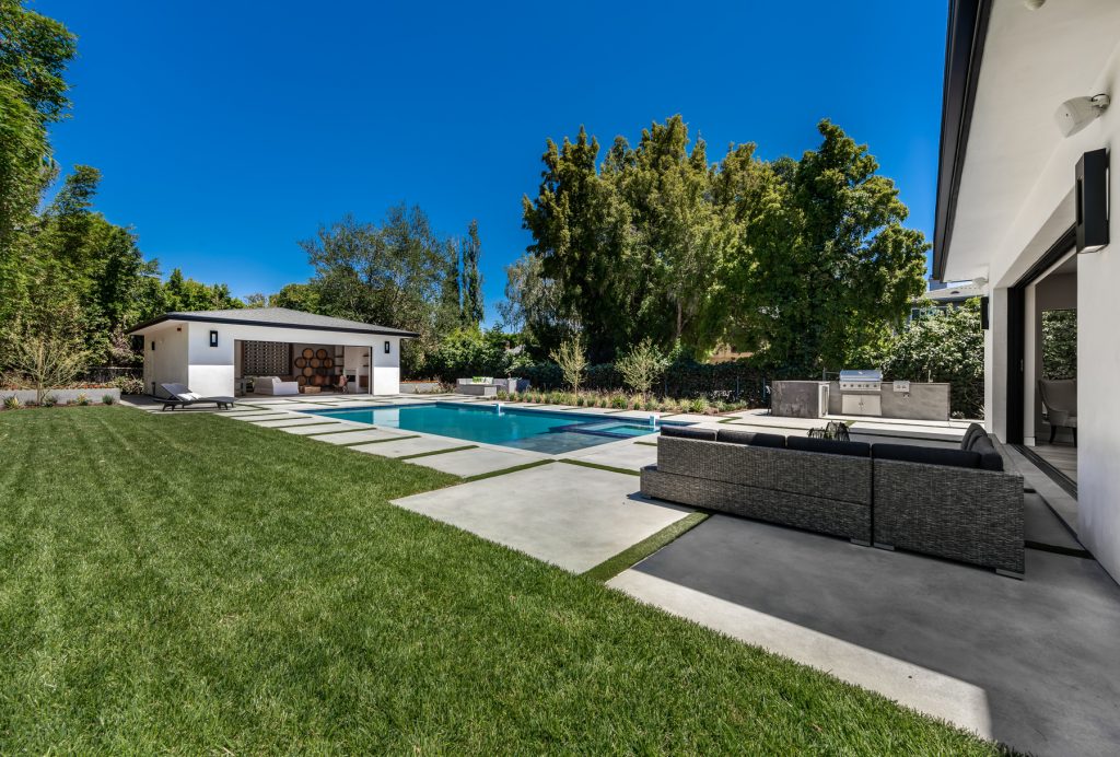 Backyard, Pool & Pool House Encino